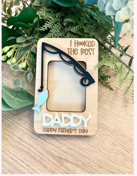 Personalized Fishing Photo Frame – "I Hooked the Best Daddy" Father's Day Keepsake